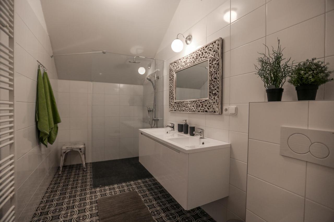 Appartamento Royal Loft Jeseniova For Families And Groups Praga